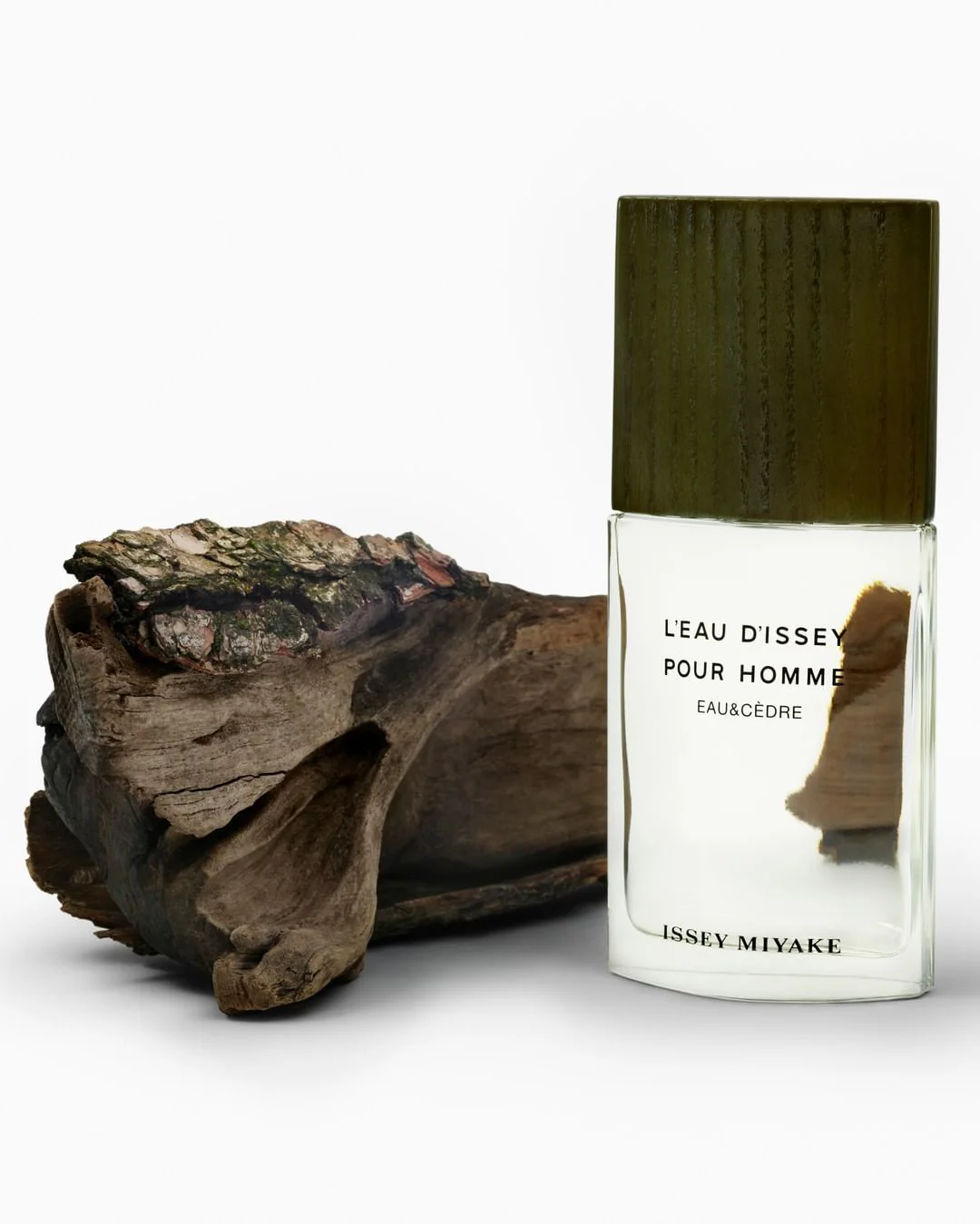 Issey Miyake L'Eau d'Issey Eau & Cèdre Eau de Toilette for Men - Image 2