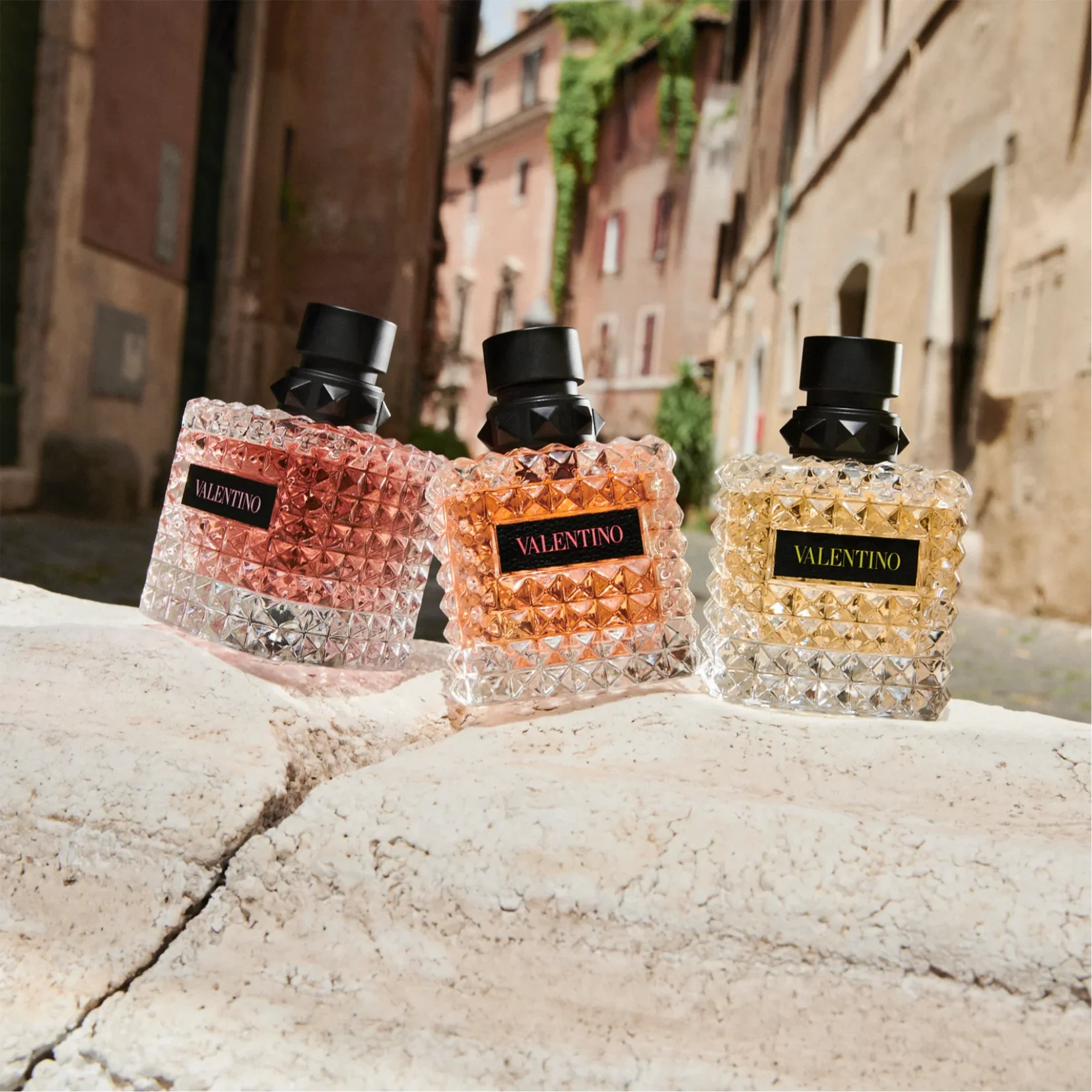 Valentino Born In Roma Coral Fantasy Donna Eau de Parfum for Women - Image 3